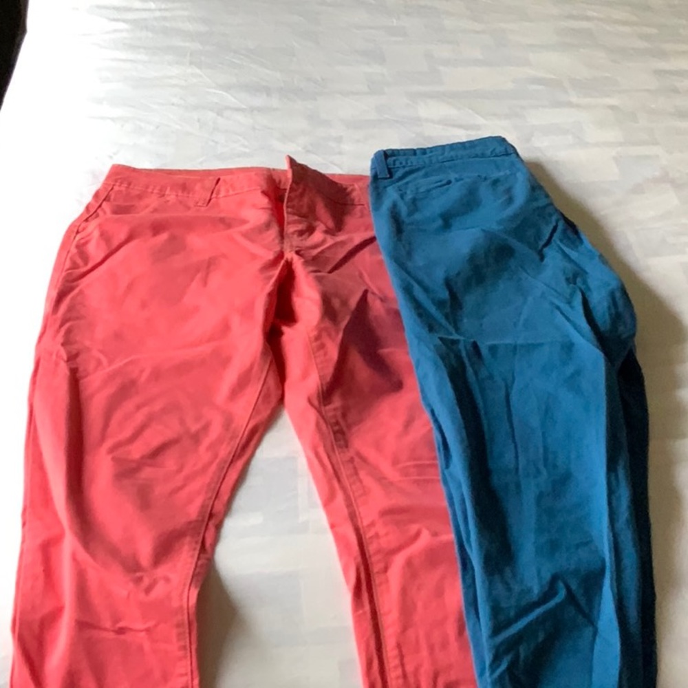 Levi’s ultra comfortable ankle length pants